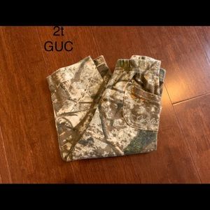 Cabelas camo pants  2t